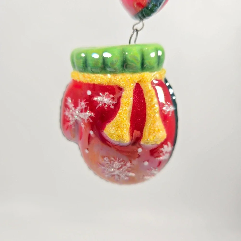 NICE‎ Radko Holiday Celebrations Hanging Mittens Ornament Vintage 2005